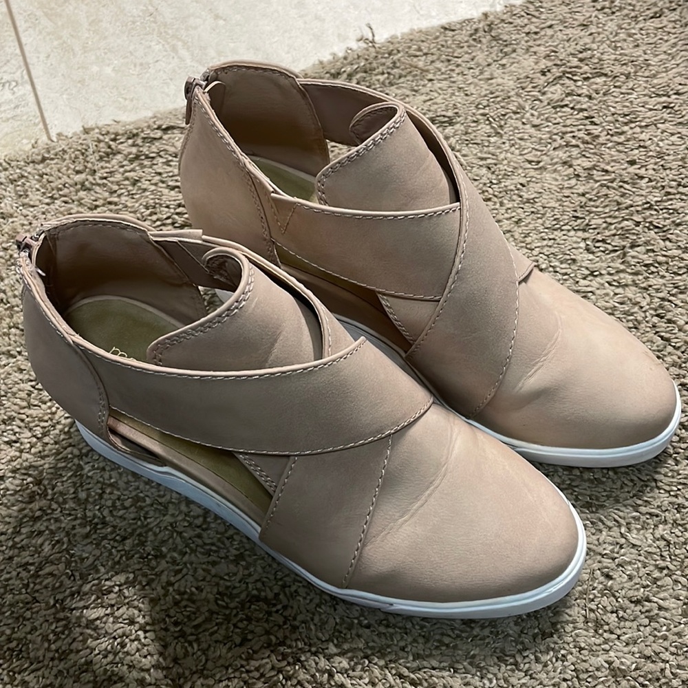 Maurice’s Sneaker Wedges